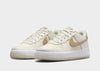 סניקרס Air Force 1 LV8 | ג'וניורס