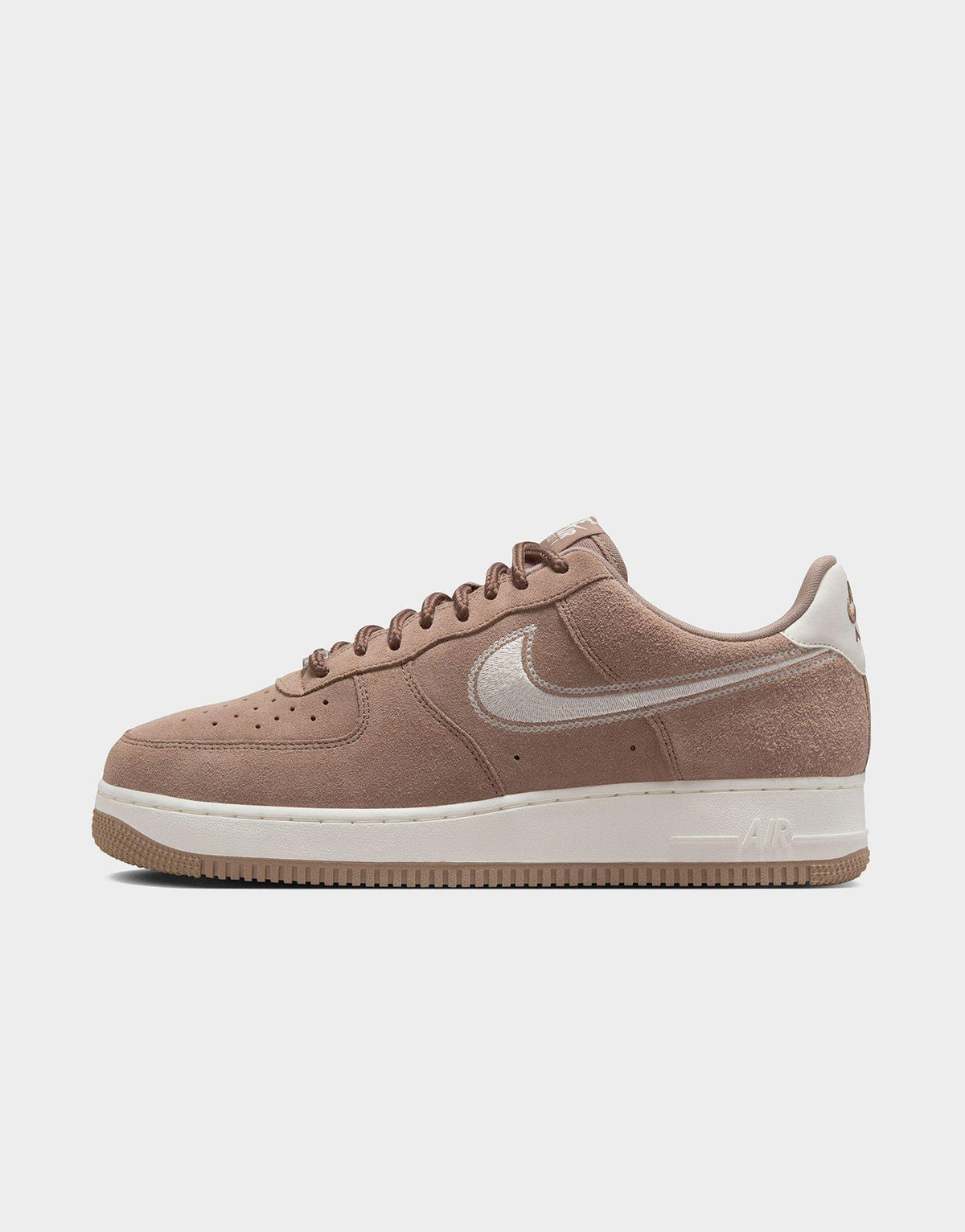 סניקרס Air Force 1 '07 LV8 | גברים