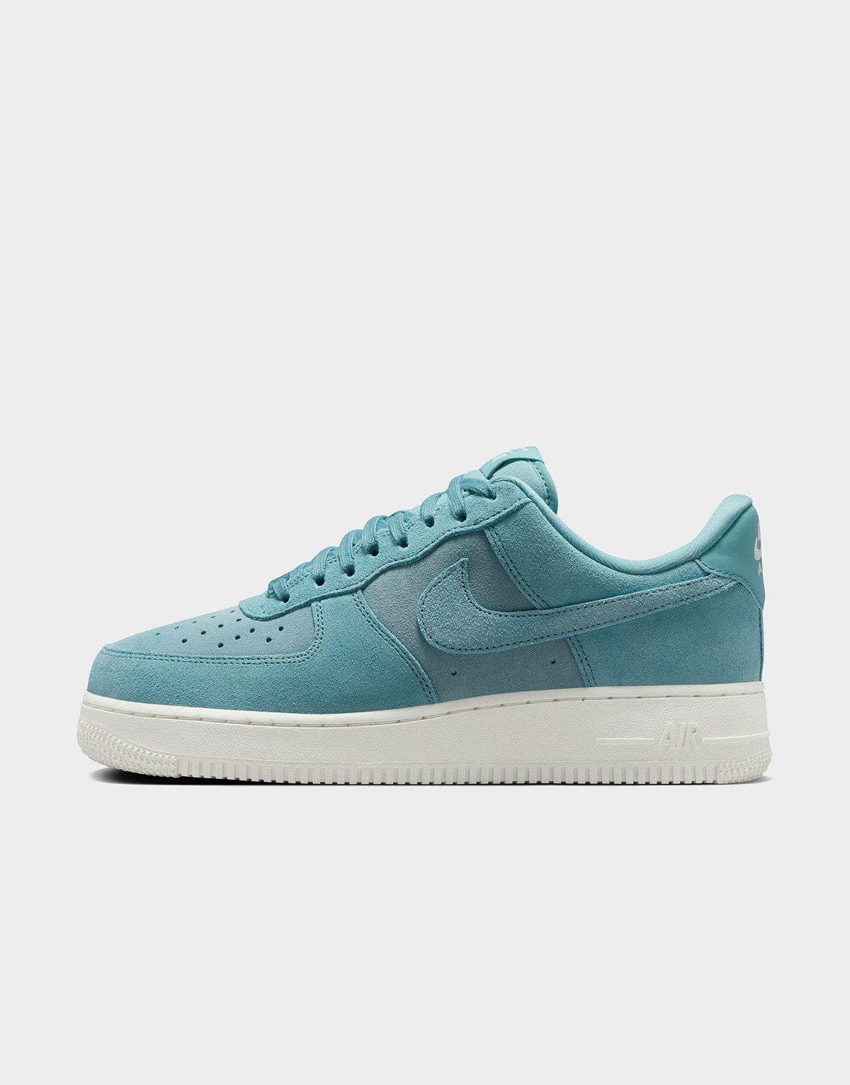 סניקרס Air Force 1 Low | נשים