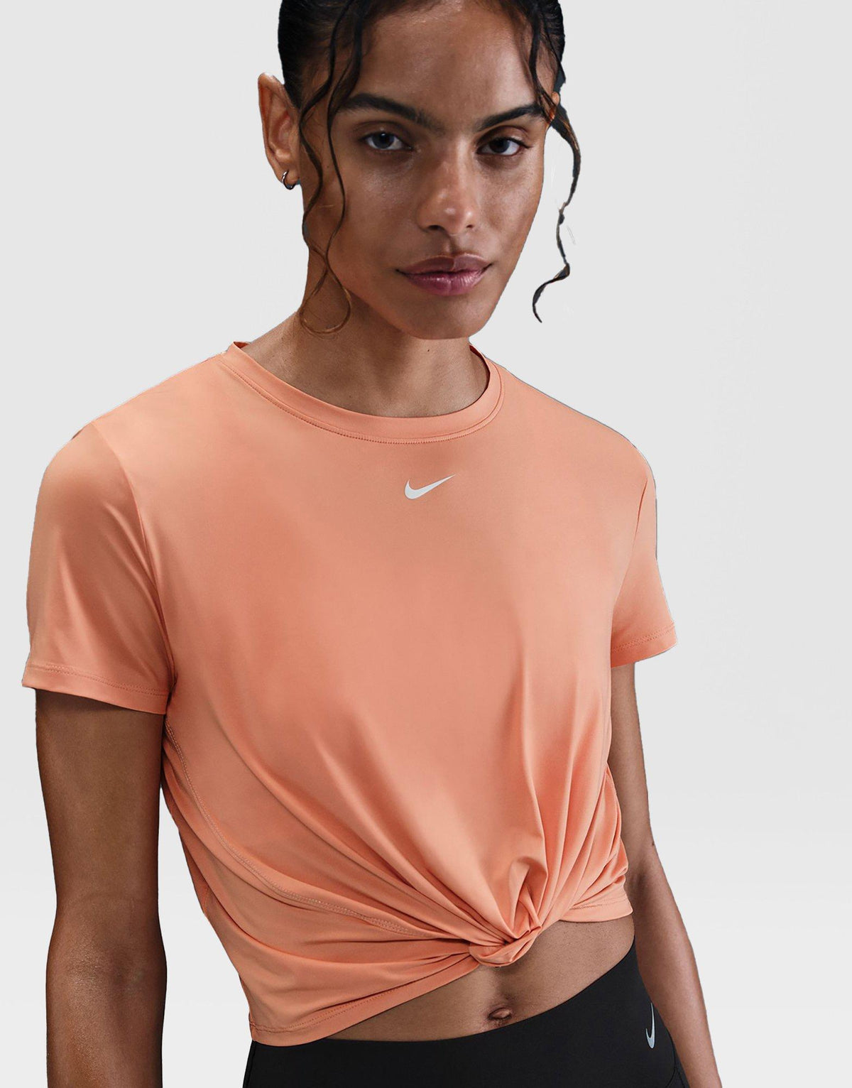 חולצת אימון One Classic Dri-FIT Twist | נשים