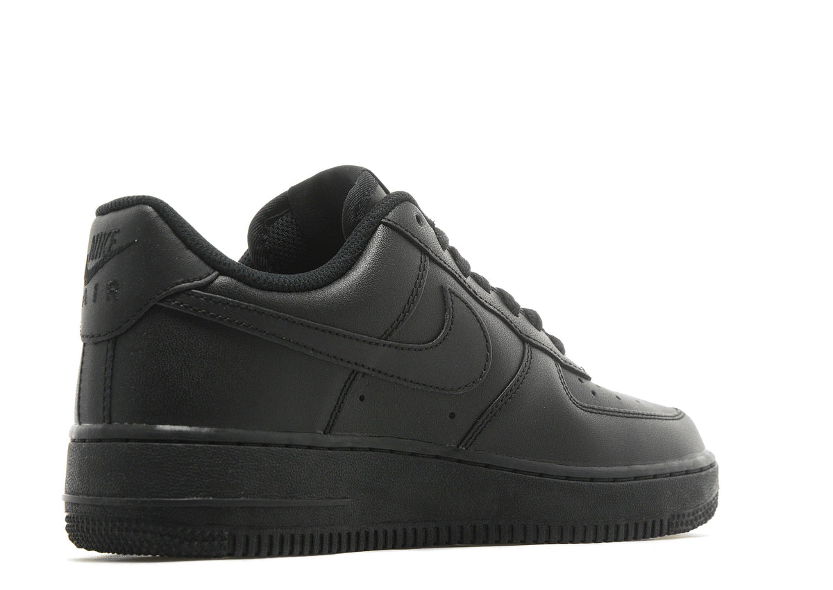 סניקרס Air Force 1 '07 | נשים
