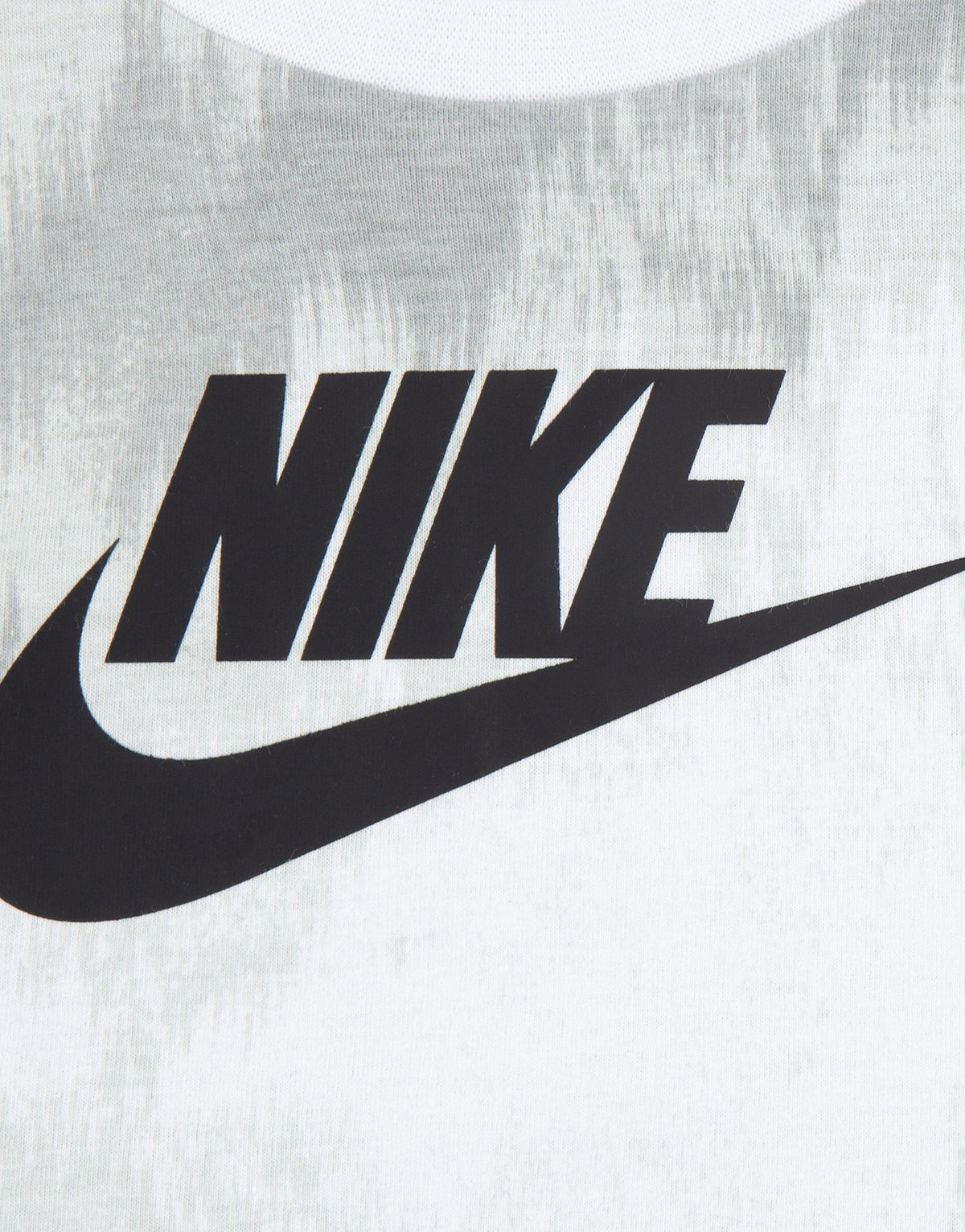 סט מכנסיים קצרים וטי שירט Swoosh | בייבי