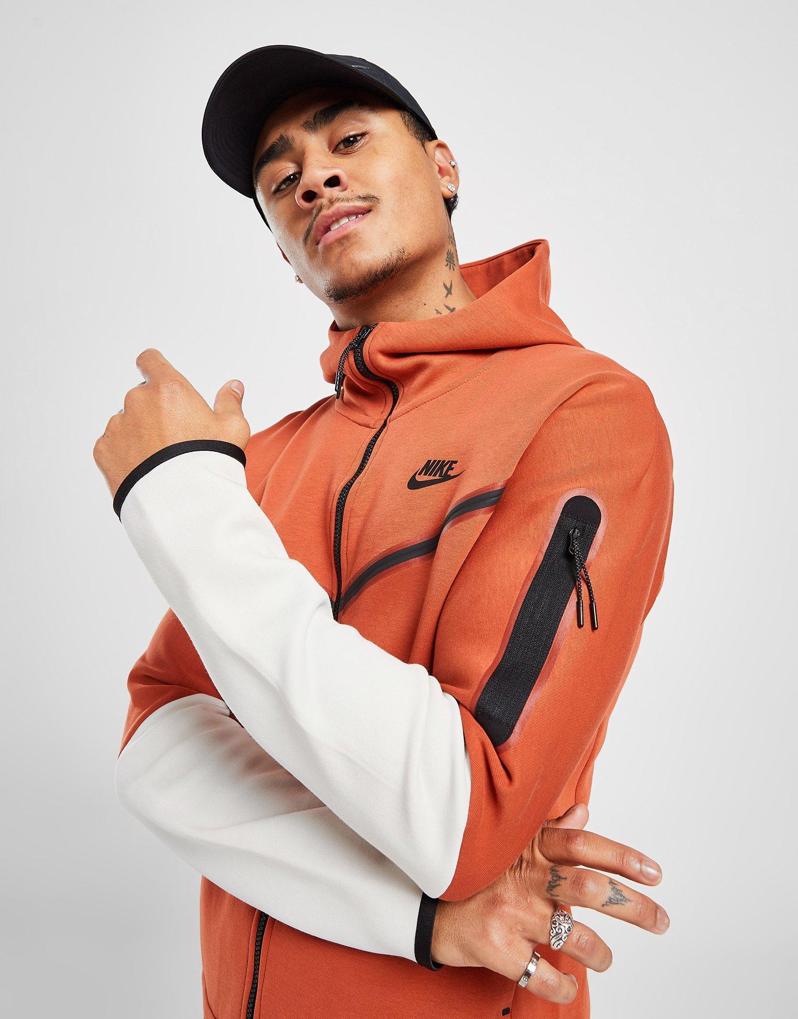 סווטשירט קפוצ'ון Tech Fleece | גברים