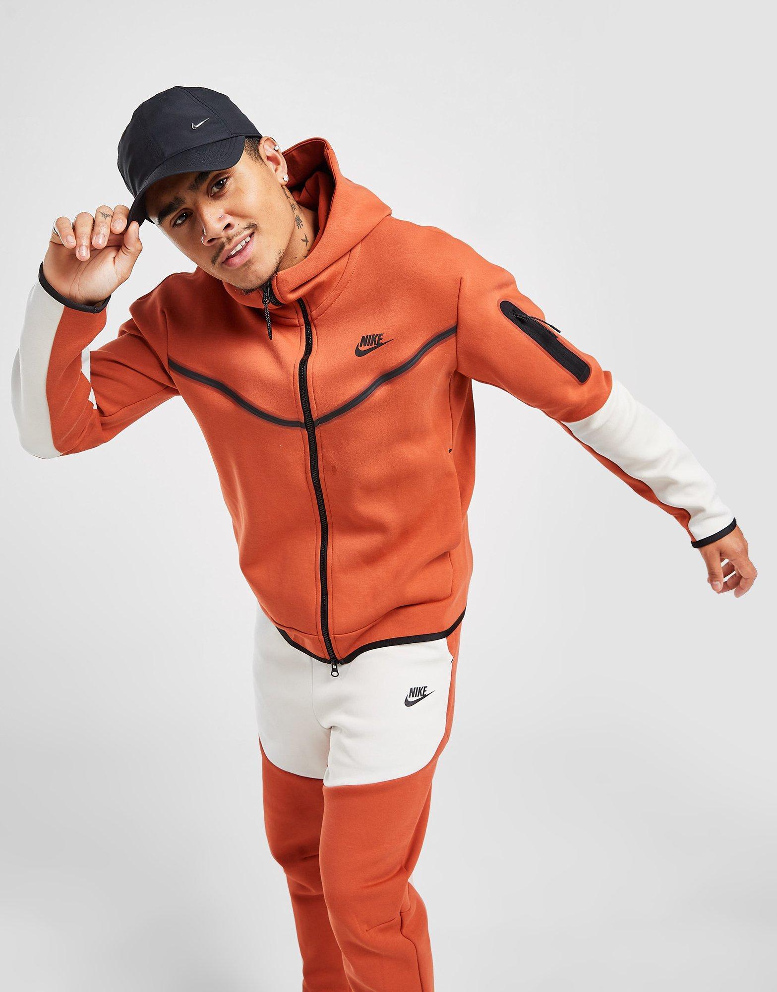 סווטשירט קפוצ'ון Tech Fleece | גברים