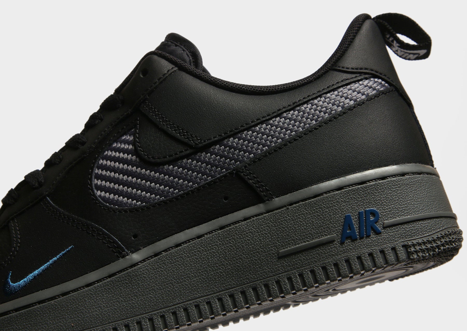 סניקרס Air Force 1 '07 LV8 | גברים