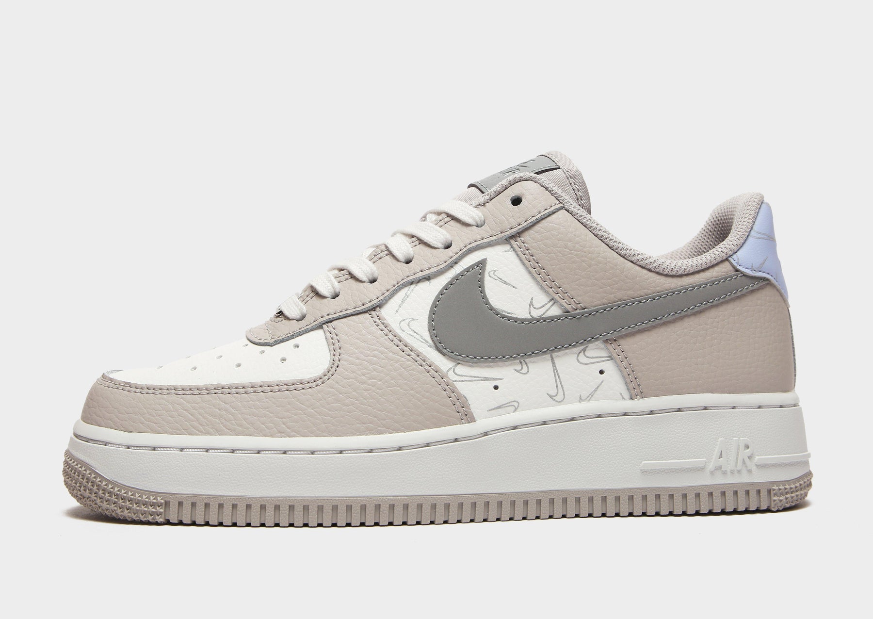 סניקרס Air Force 1 '07 | נשים