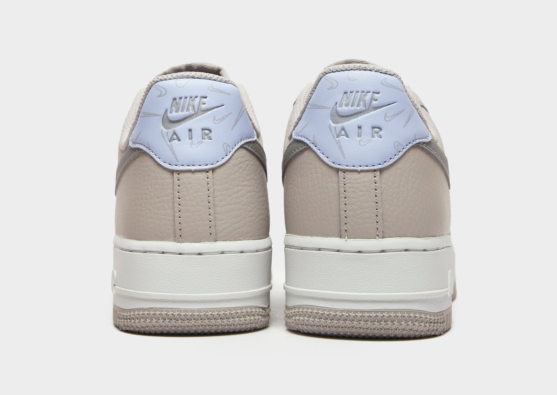 סניקרס Air Force 1 '07 | נשים