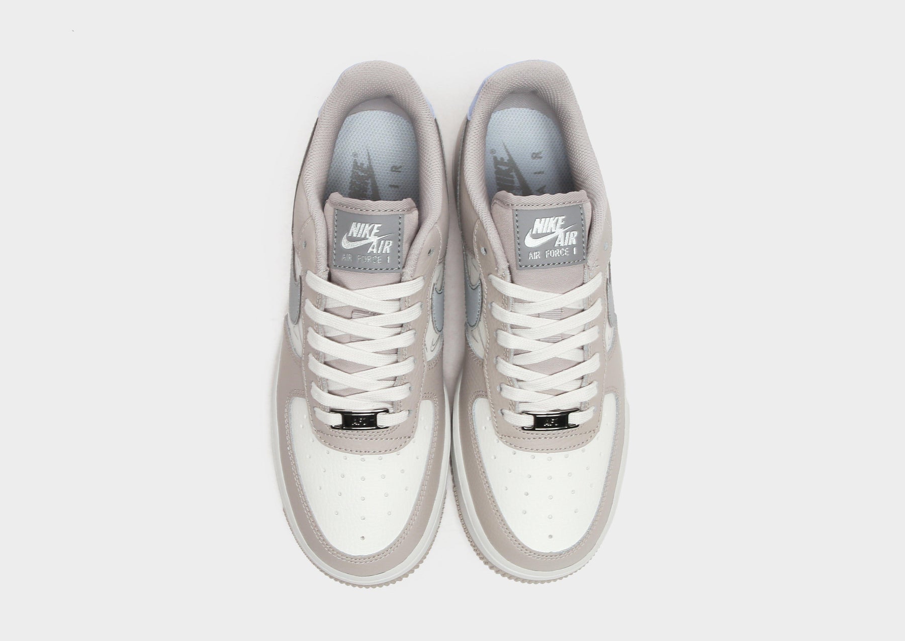 סניקרס Air Force 1 '07 | נשים