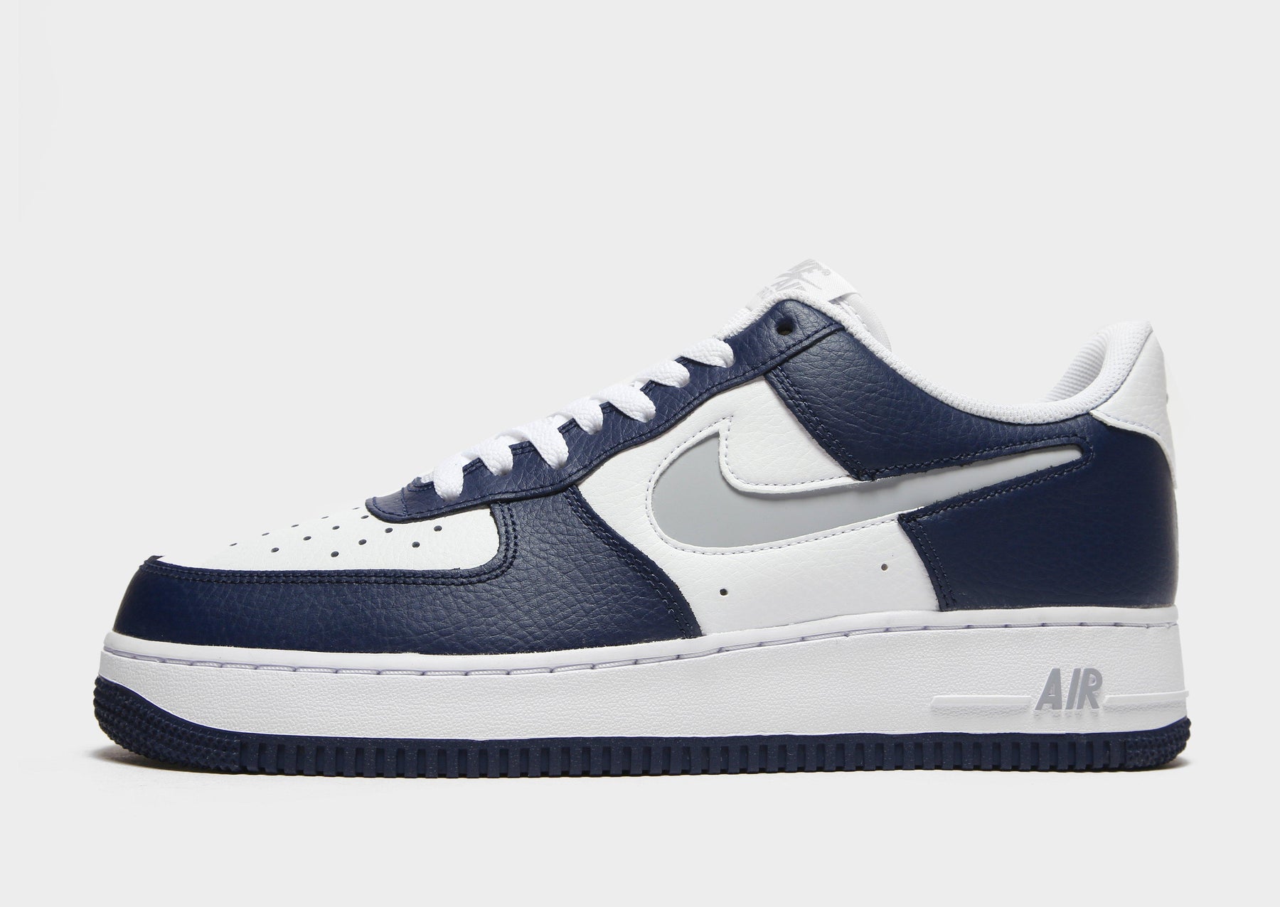 סניקרס Air Force 1 '07 LV8