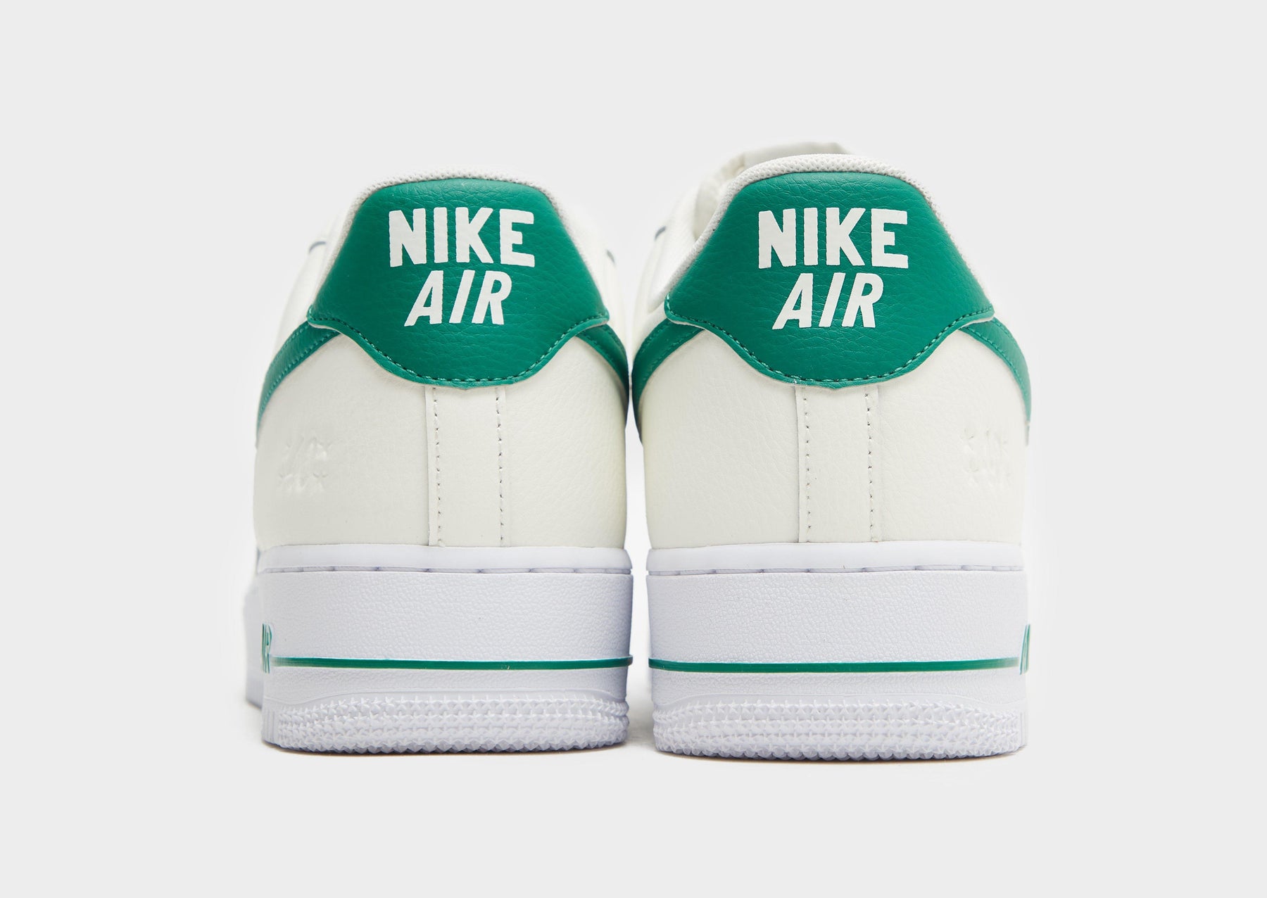 סניקרס Air Force 1 '07 LV8