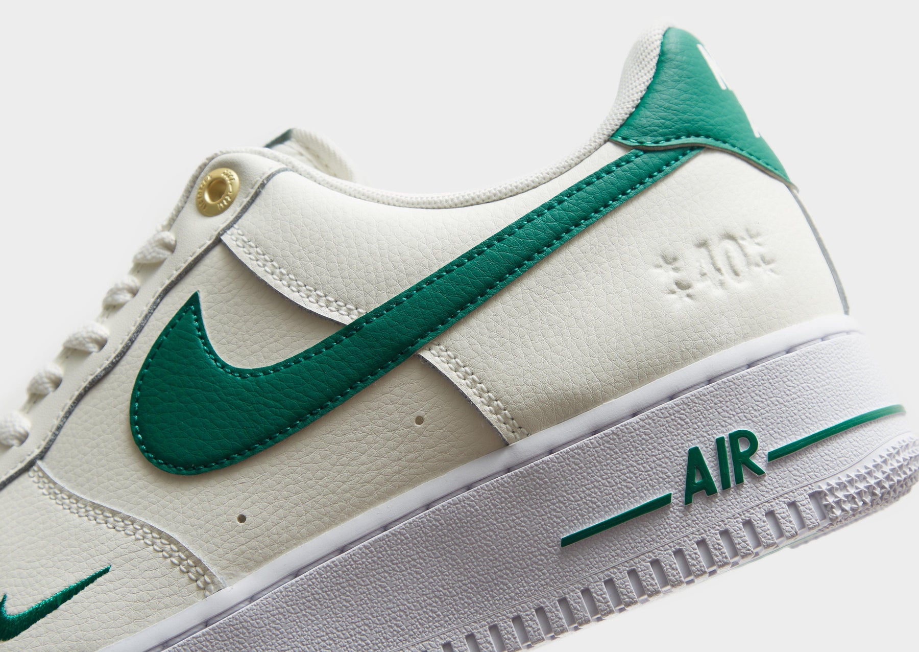סניקרס Air Force 1 '07 LV8
