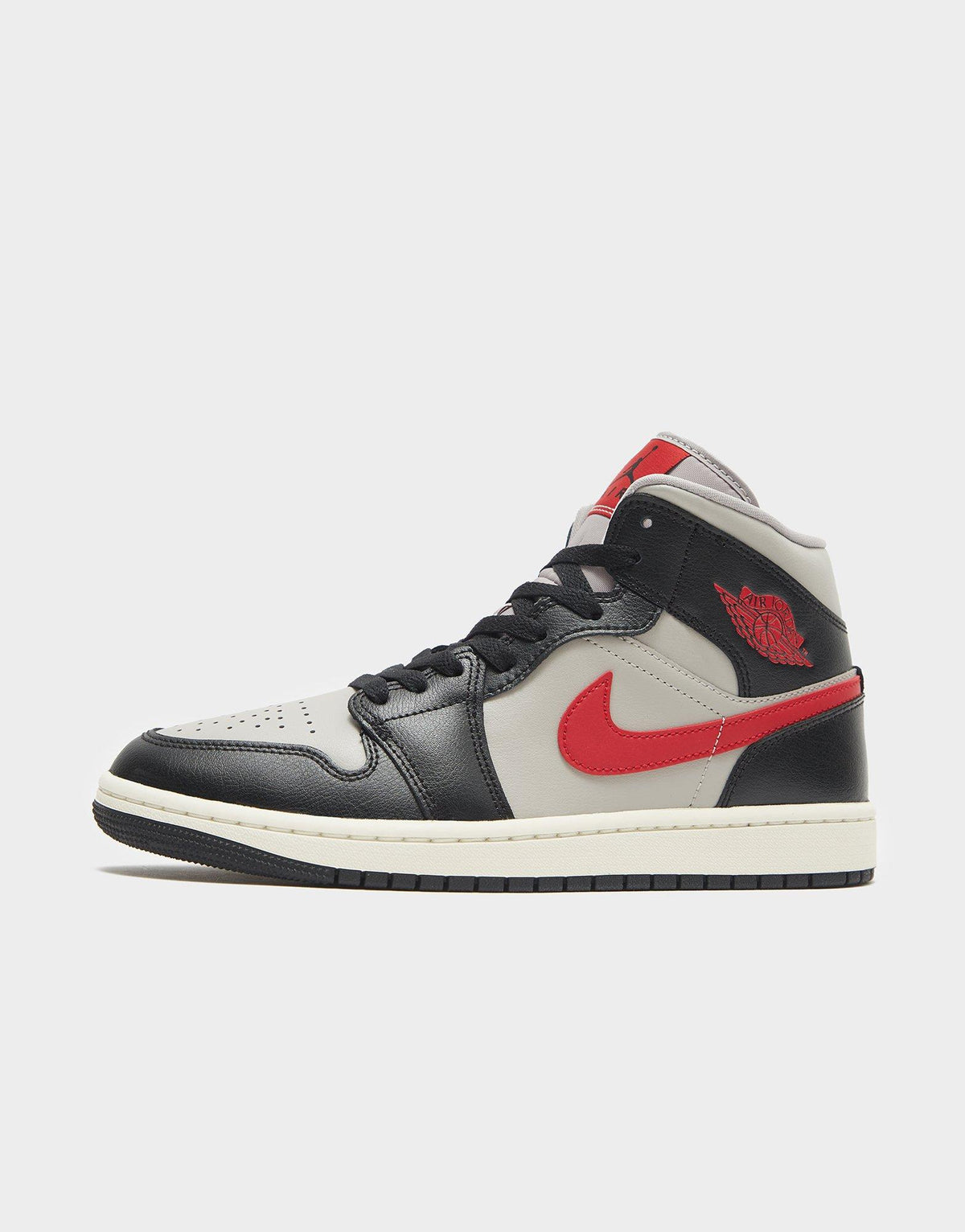 סניקרס Air Jordan 1 Mid Gym Red Black | נשים