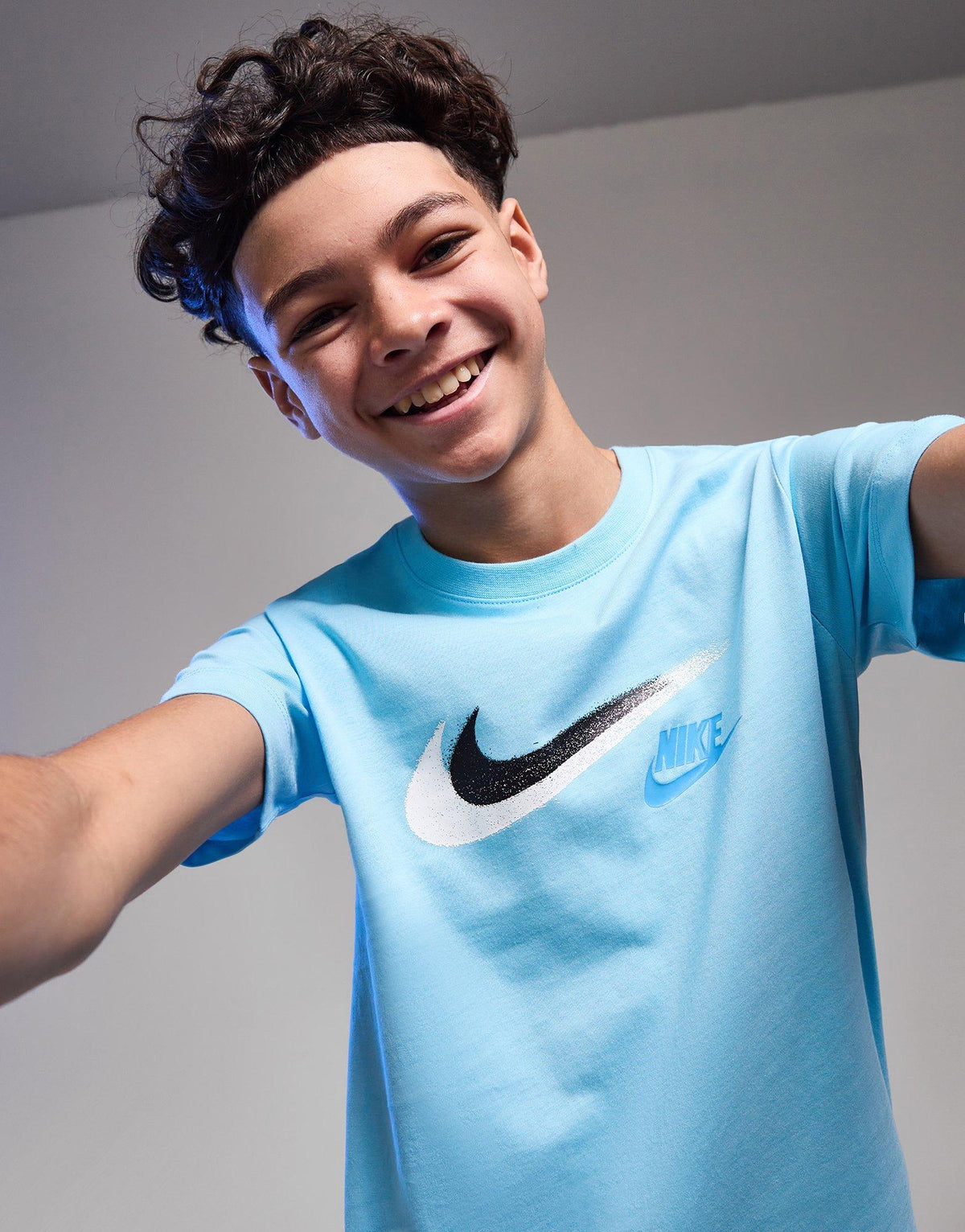 טי שירט לוגו Signature Swoosh | ג'וניורס