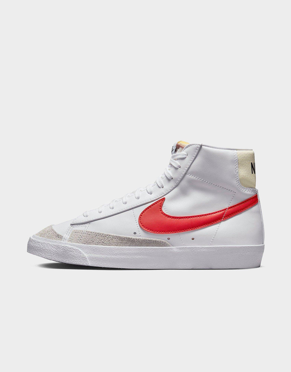 סניקרס Blazer Mid '77