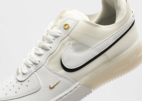 סניקרס Air Force 1 React