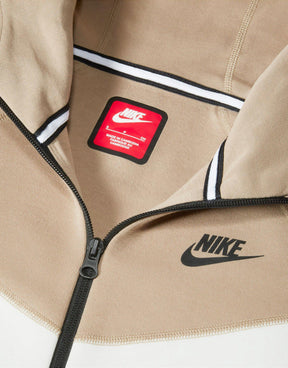ג'קט קפוצ'ון ג'וניורס Tech Fleece