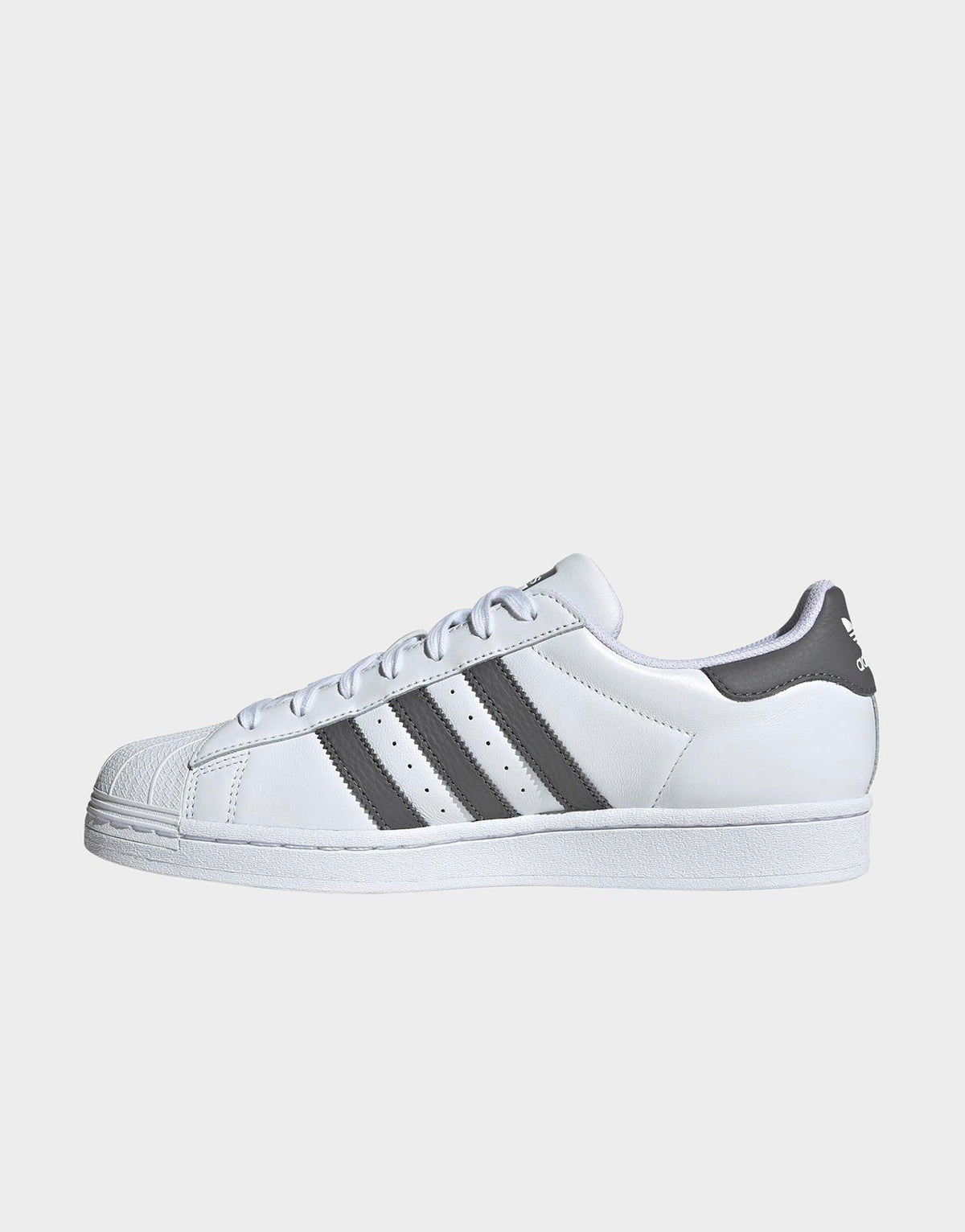 סניקרס Superstar